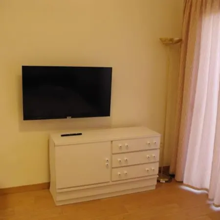 Studio With Garden + Wi-fi Apartman